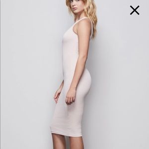 COPY - Good American Honey The Body Sculpted midi Dress 1